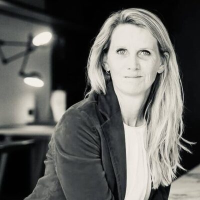 Anouk van Oordt. Fondatrice et Head of Change Management chez Out Of Office.