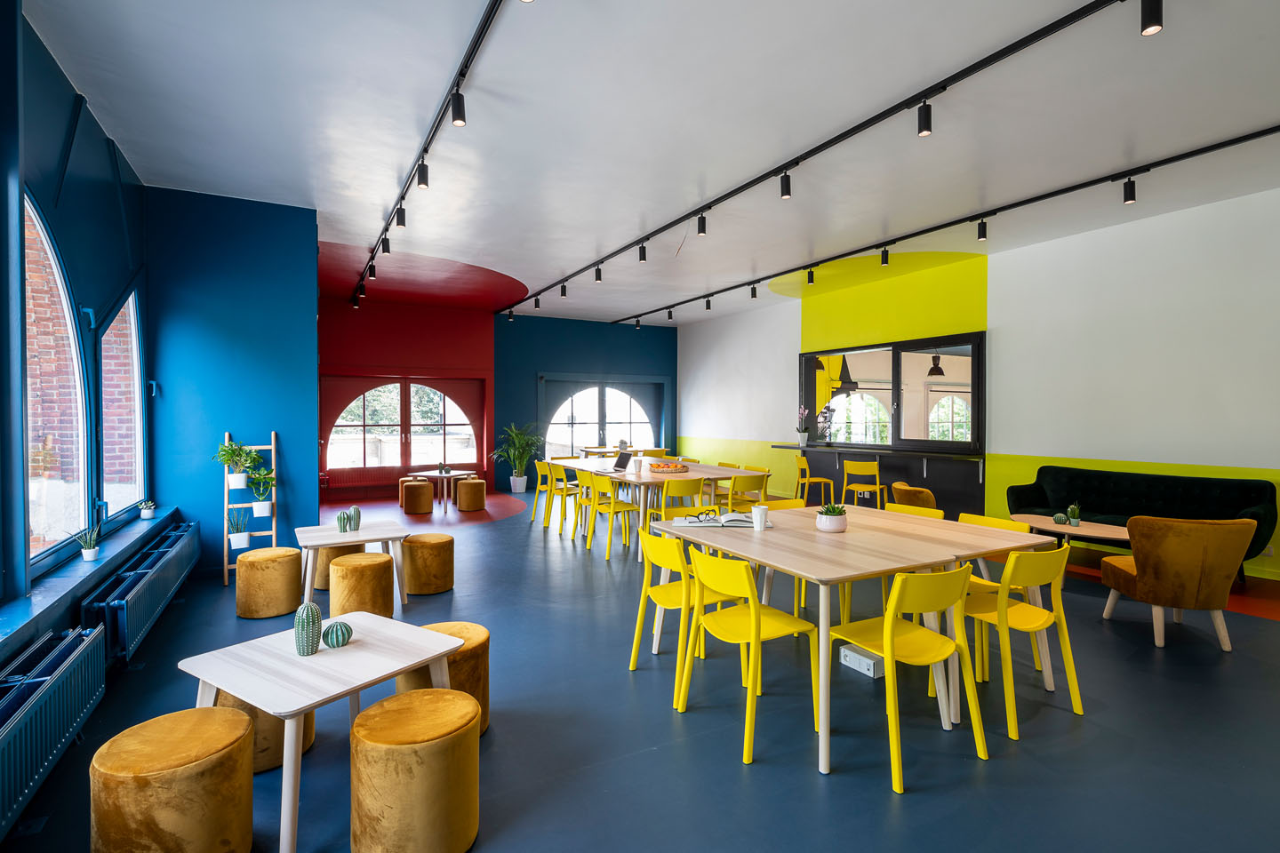 urban-center-anvers-out-of-office