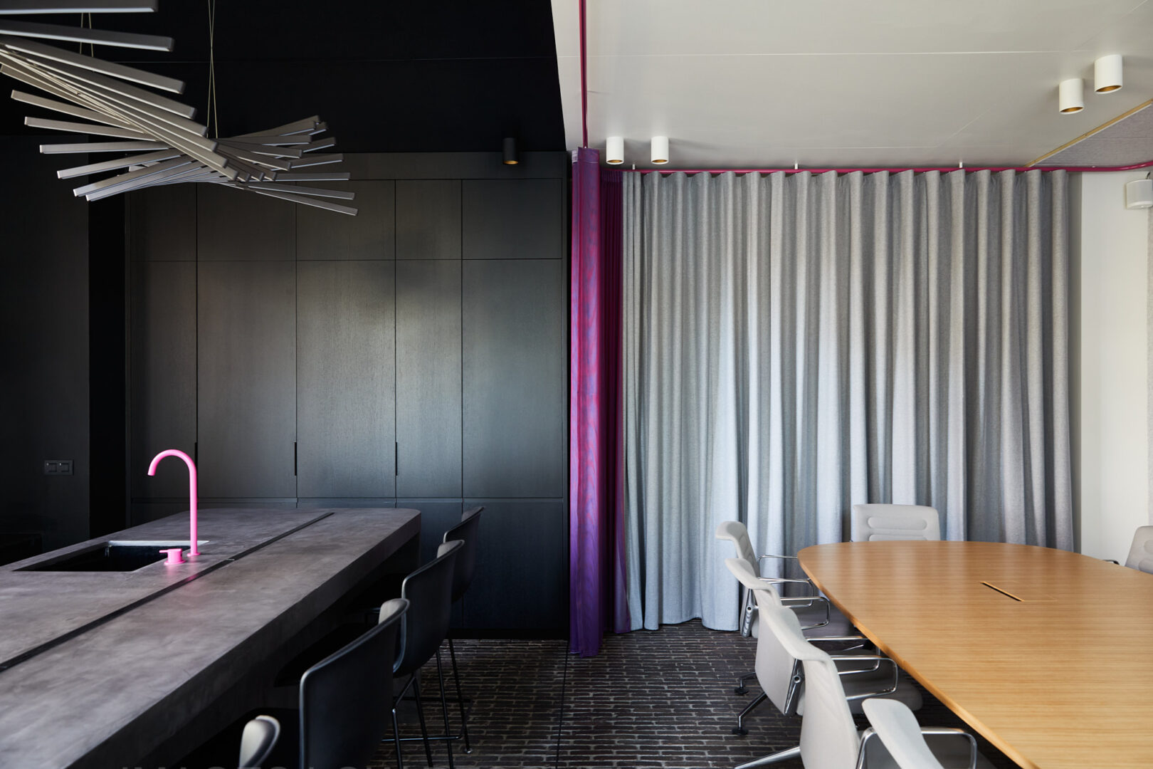 Meeting room with a breakout space | Out Of Office Work