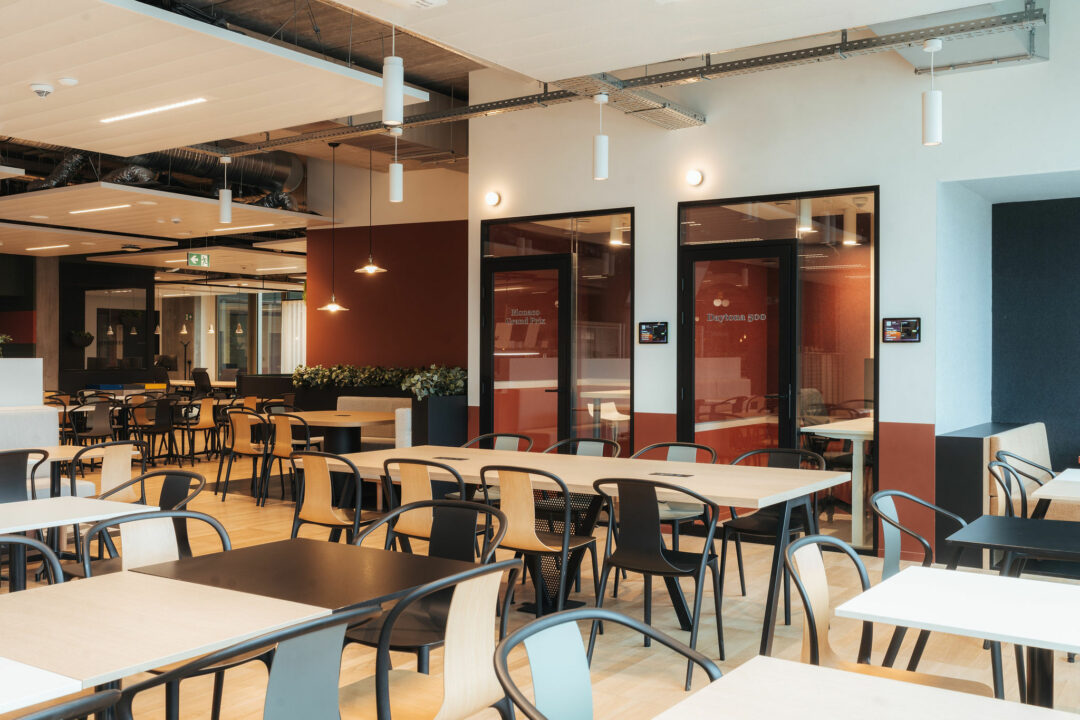 dieteren-staff-dining-area-kortenberg